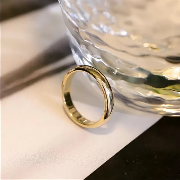 New men’sgold eternity band ring
